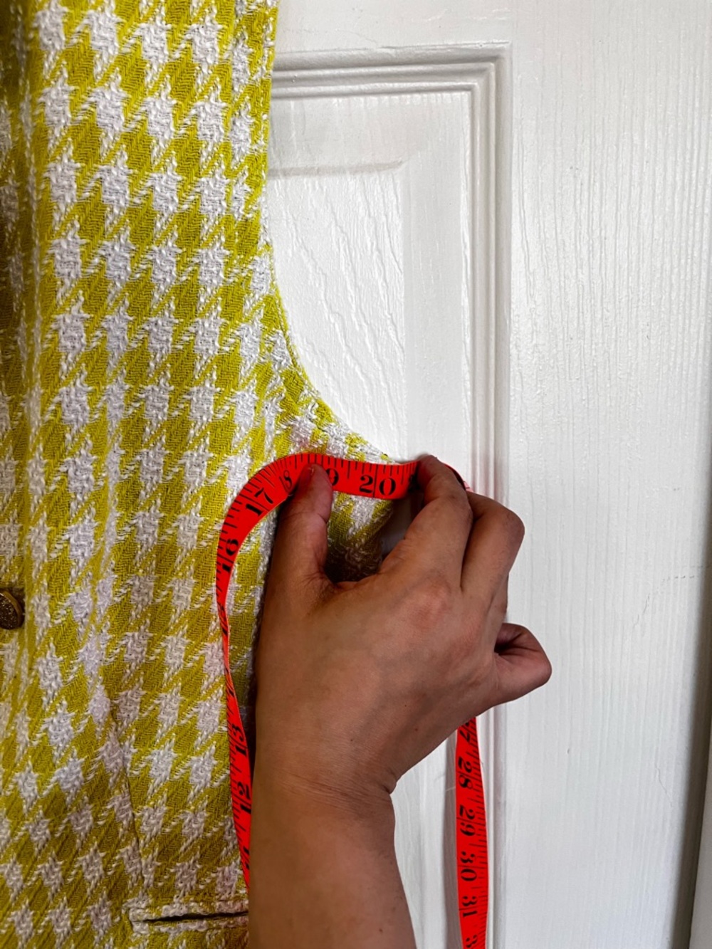 Nanette Lepore Lime and White Houndstooth Sleeveless Blazer Vest - Picture 6 of 11